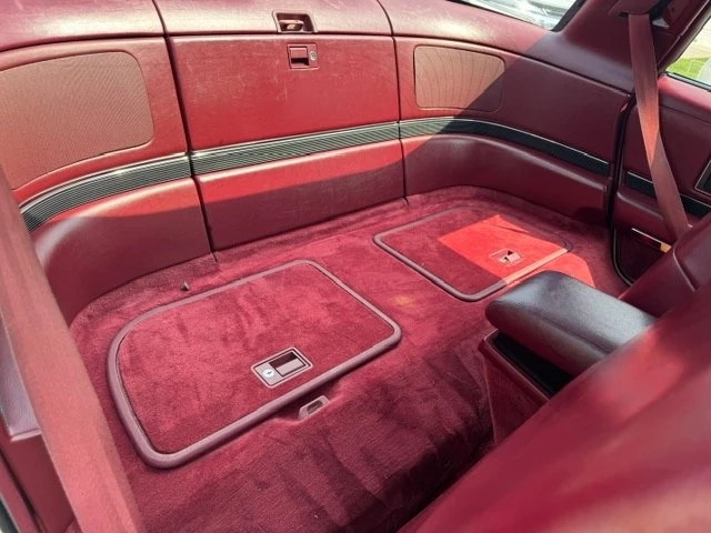 1989 Buick Reatta - Image 18 of 19