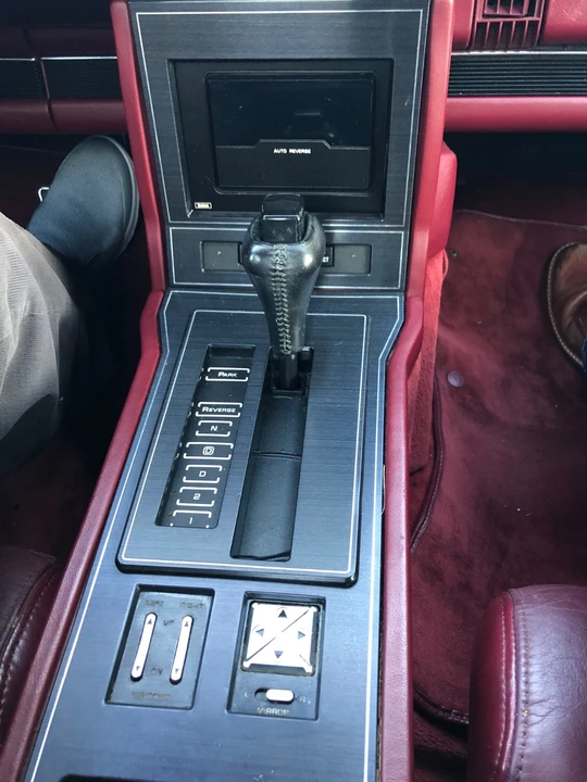 1989 Buick Reatta - Image 5 of 19