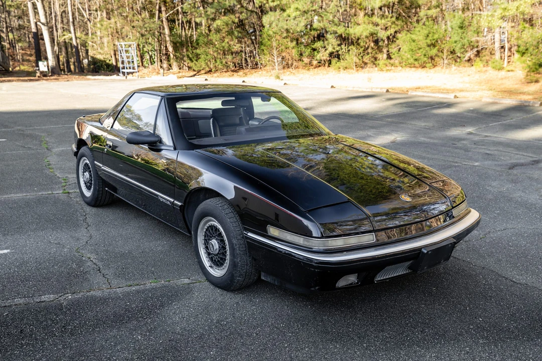 1989 Buick Reatta - Image 7 of 31