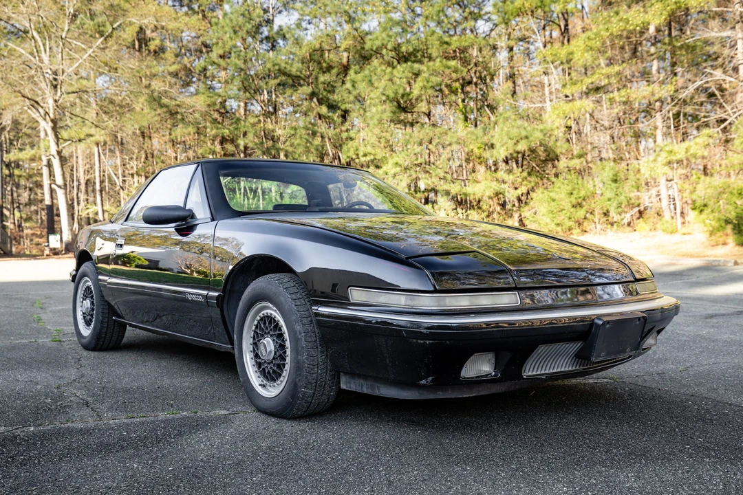 1989 Buick Reatta - Image 6 of 31