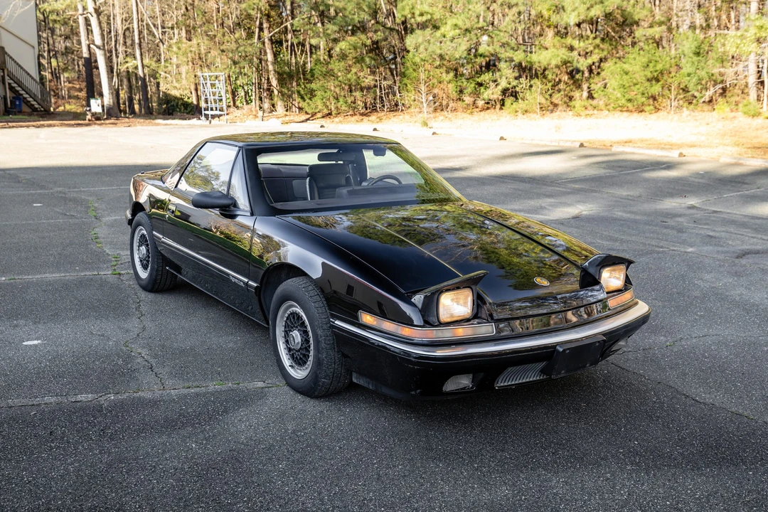 1989 Buick Reatta - Image 21 of 31