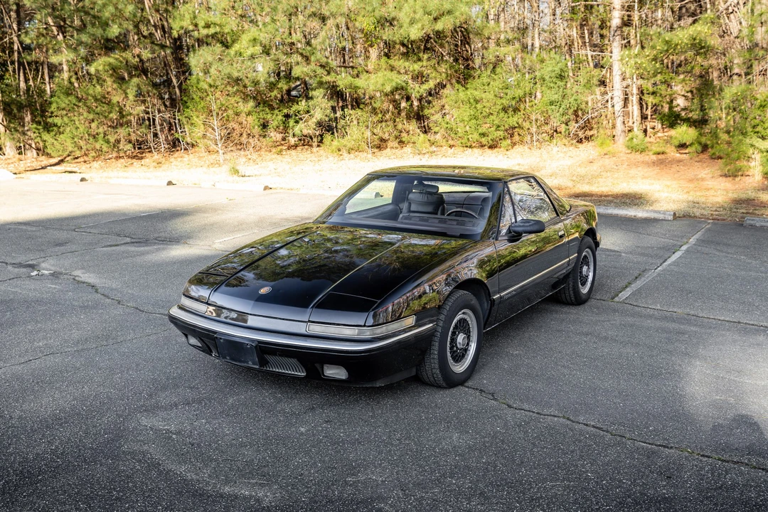 1989 Buick Reatta - Image 3 of 31