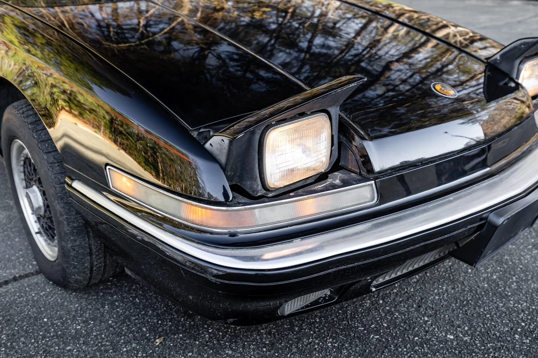 1989 Buick Reatta - Image 26 of 31