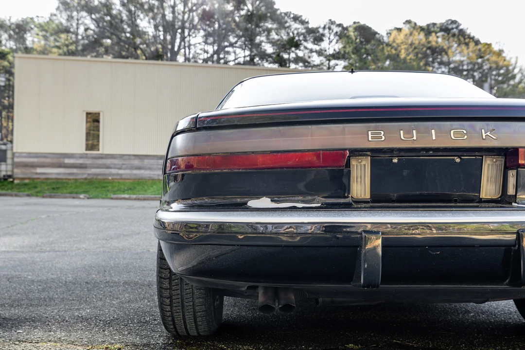 1989 Buick Reatta - Image 29 of 31