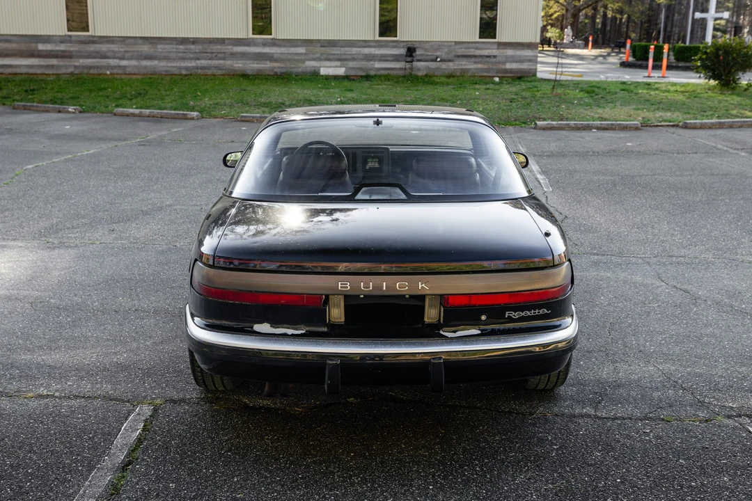1989 Buick Reatta - Image 11 of 31