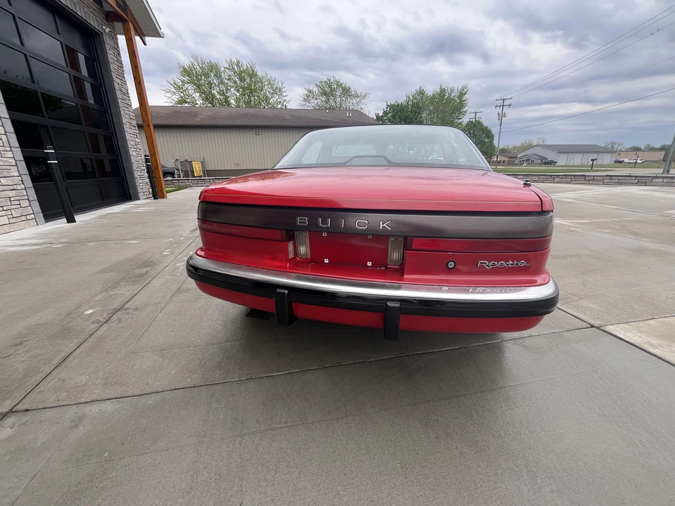 1989 Buick Reatta - Image 13 of 31