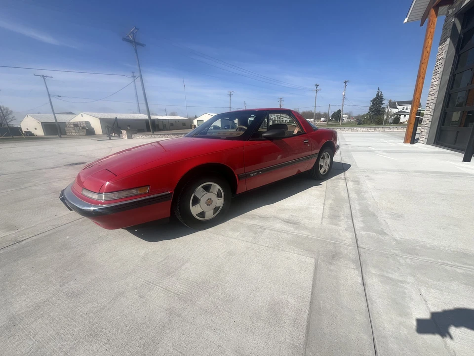 1989 Buick Reatta - Image 20 of 31