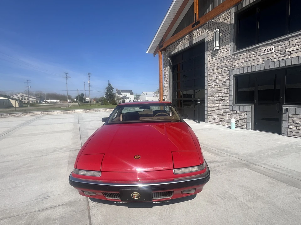 1989 Buick Reatta - Image 21 of 31