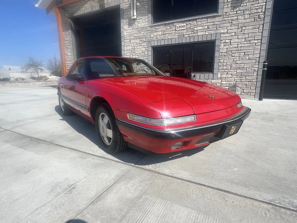 1989 Buick Reatta - Image 22 of 31