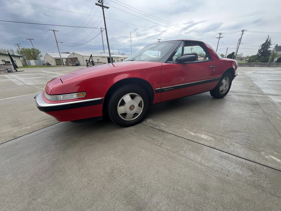 1989 Buick Reatta - Image 10 of 31
