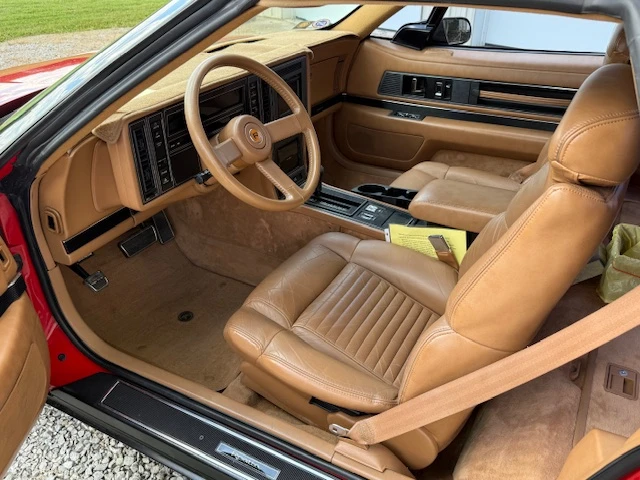 1989 Buick Reatta - Image 9 of 16