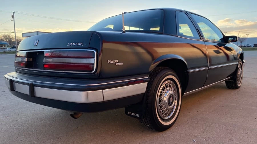 1989 Buick Regal - Image 12 of 15