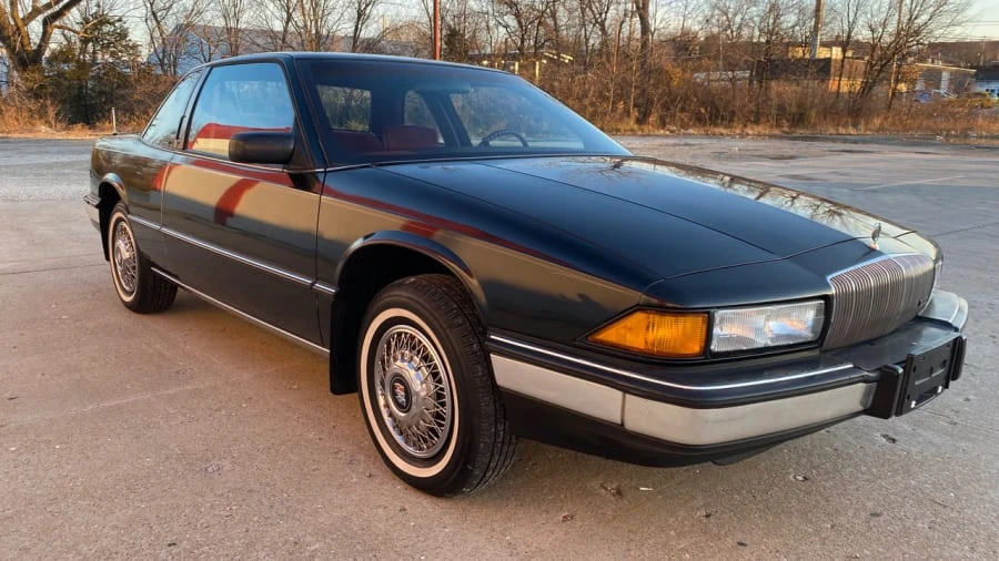 1989 Buick Regal - Image 14 of 15