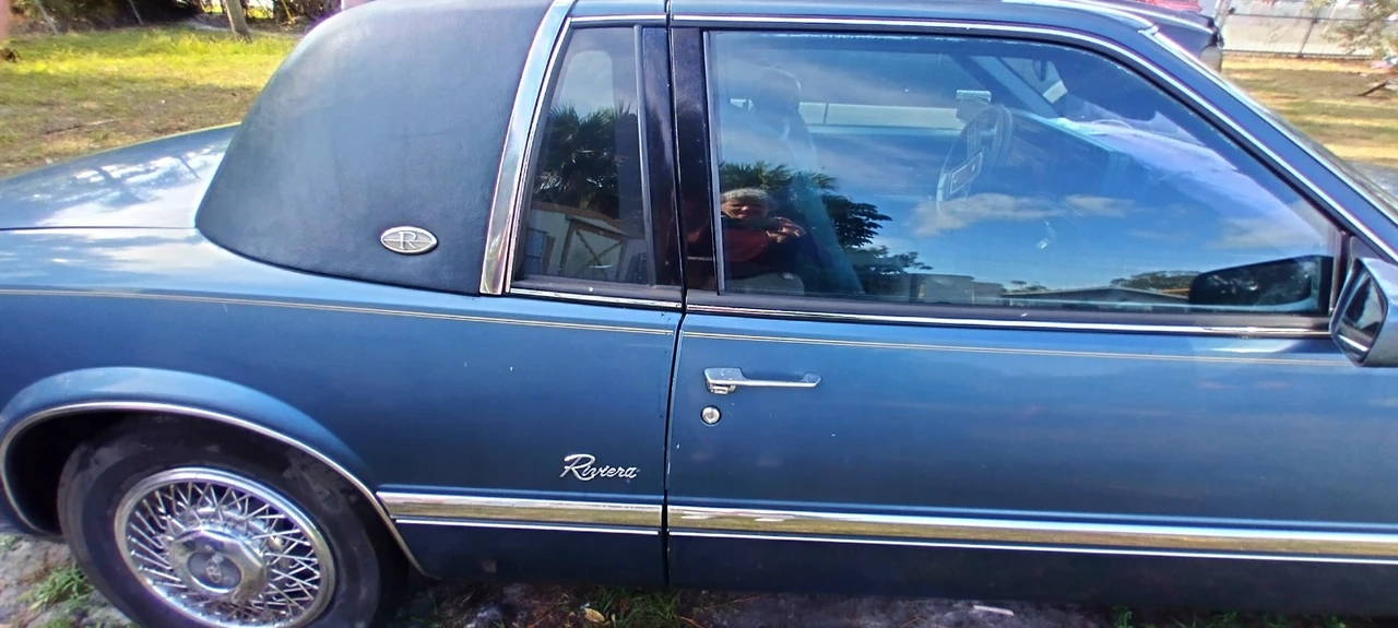 1989 Buick Riviera 4th-7th Gen - Image 8 of 20