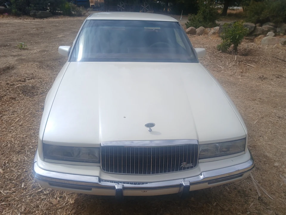 1989 Buick Riviera 4th-7th Gen - Image 5 of 13