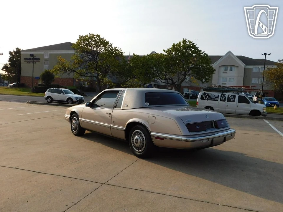 1989 Buick Riviera 4th-7th Gen - Image 8 of 12