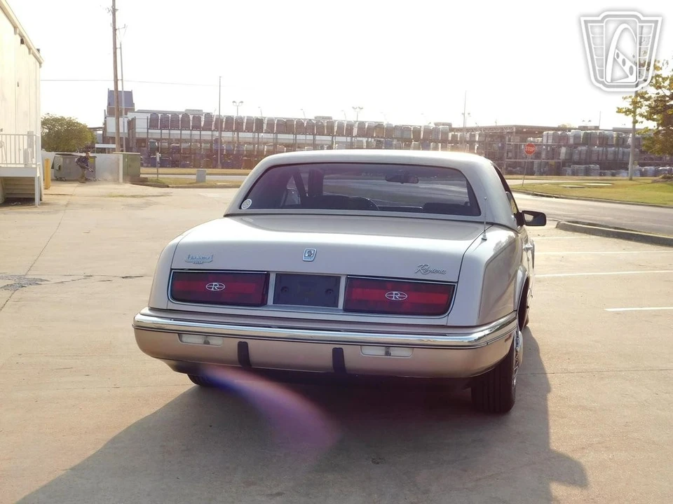 1989 Buick Riviera 4th-7th Gen - Image 12 of 12