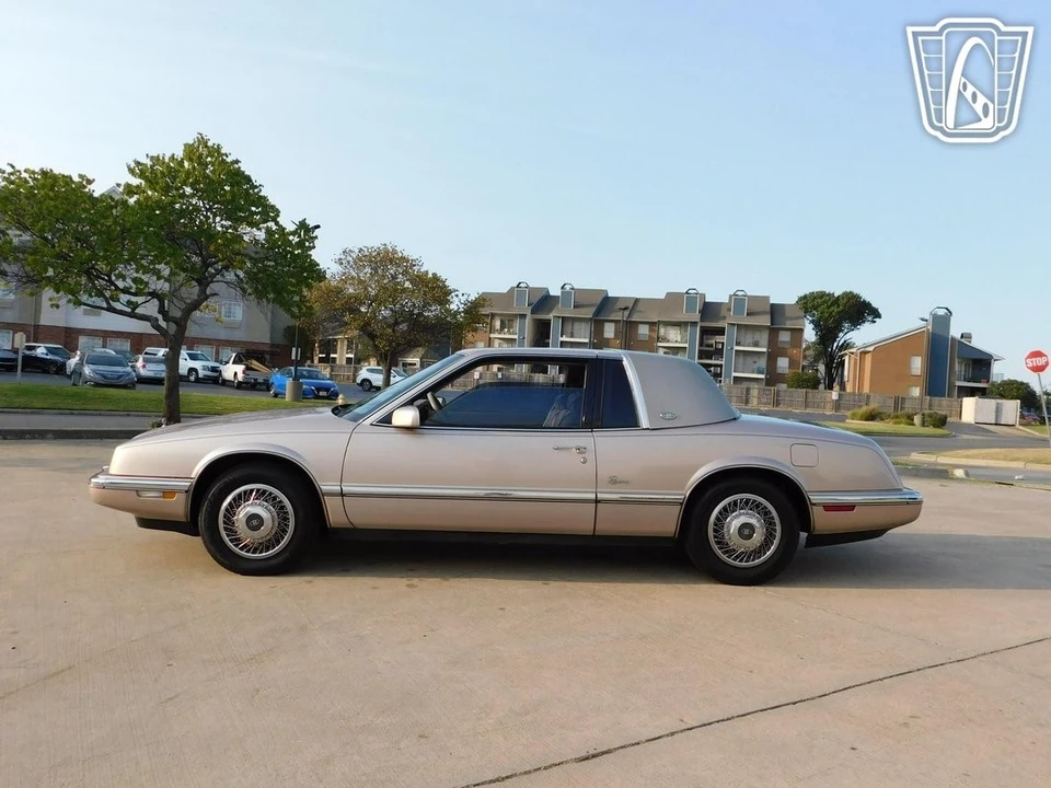 1989 Buick Riviera 4th-7th Gen - Image 5 of 12