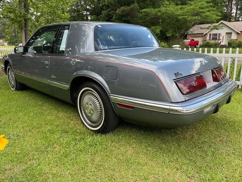 1989 Buick Riviera 4th-7th Gen - Image 4 of 15