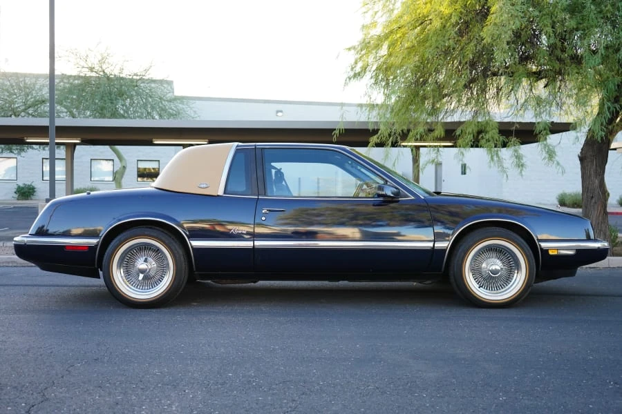 1989 Buick Riviera 4th-7th Gen - Image 2 of 31