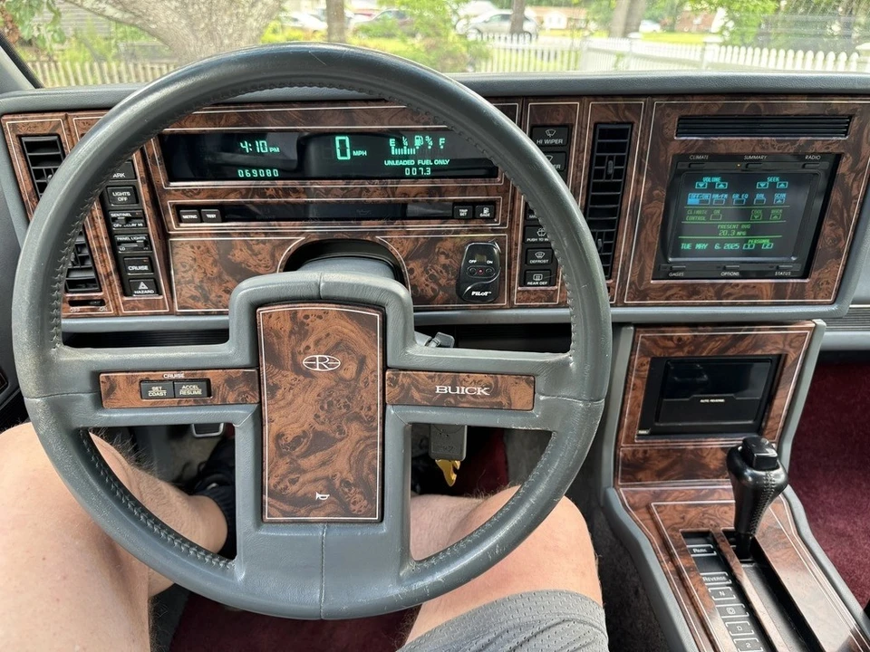 1989 Buick Riviera 4th-7th Gen - Image 11 of 16