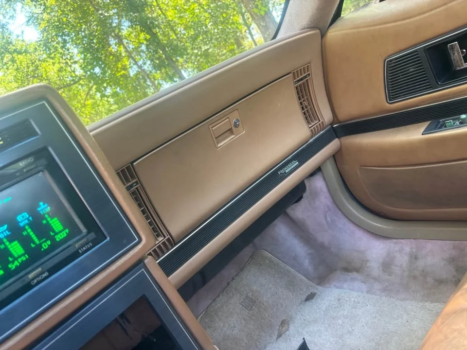 1989 Buick Riviera 4th-7th Gen - Image 13 of 17