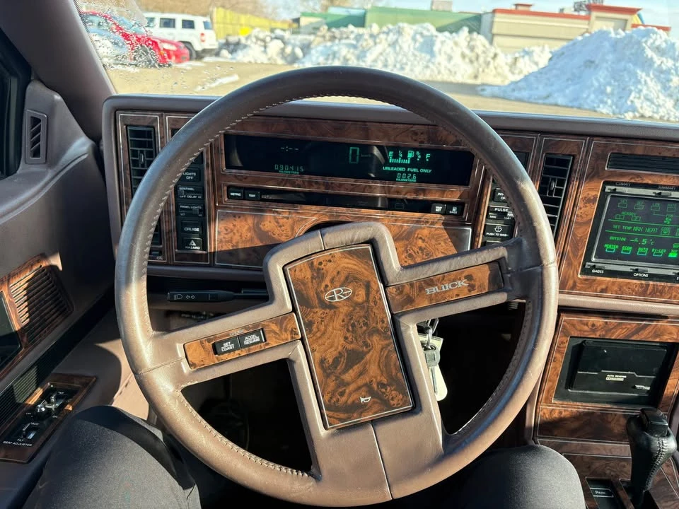 1989 Buick Riviera 4th-7th Gen - Image 8 of 11