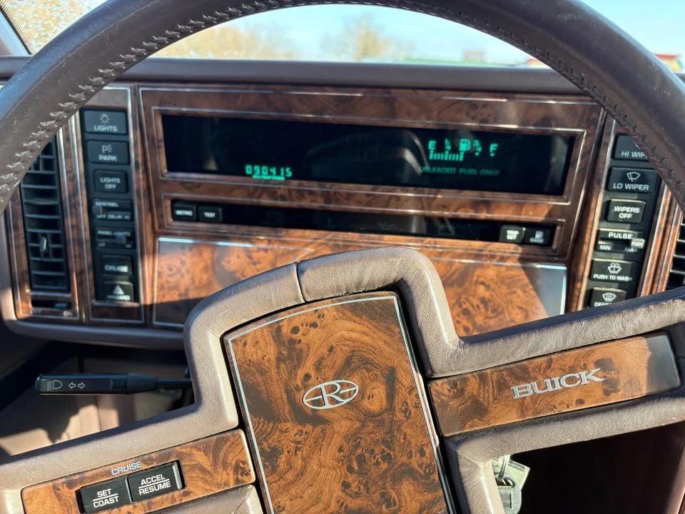 1989 Buick Riviera 4th-7th Gen - Image 7 of 11
