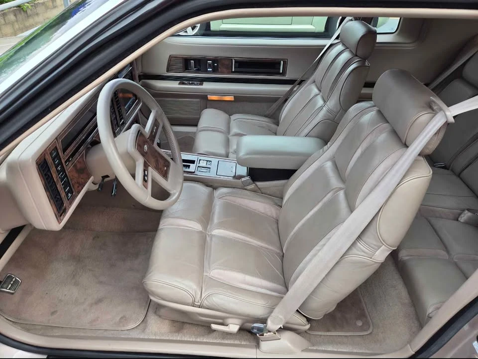 1989 Buick Riviera 4th-7th Gen - Image 2 of 19