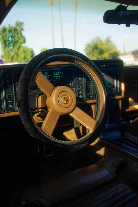 1989 Buick Reatta - Image 7 of 11