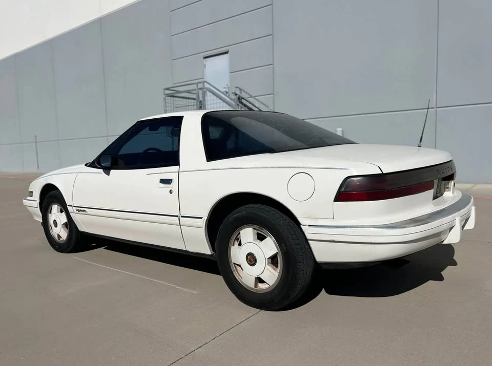 1989 Buick Reatta - Image 5 of 16