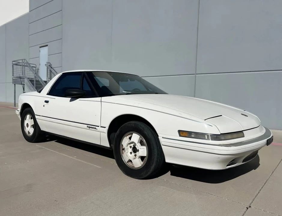 1989 Buick Reatta - Image 8 of 16