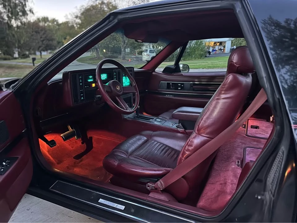 1989 Buick Reatta - Image 12 of 20
