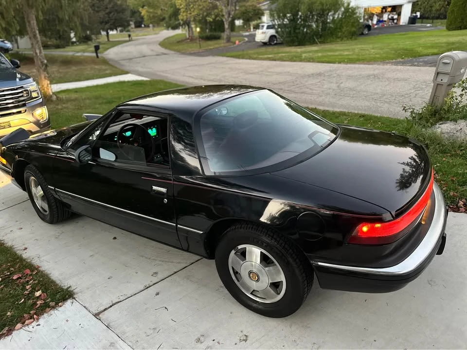 1989 Buick Reatta - Image 5 of 20