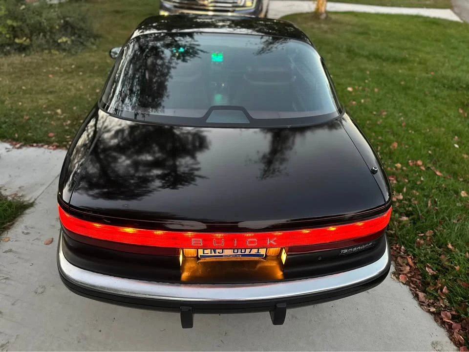 1989 Buick Reatta - Image 6 of 20