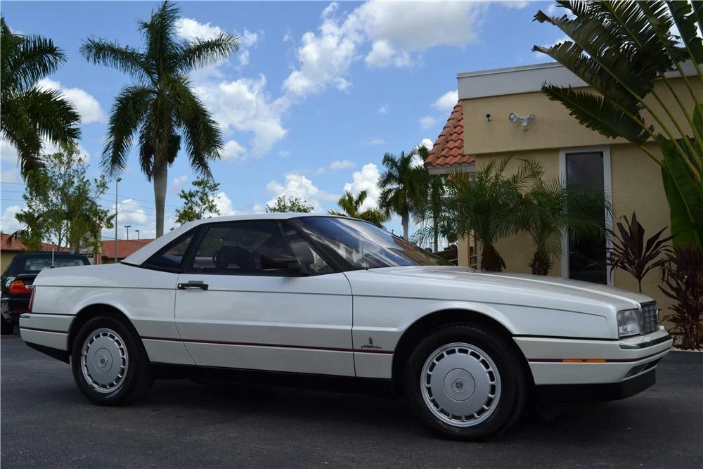 1989 Cadillac Allante - Image 2 of 5