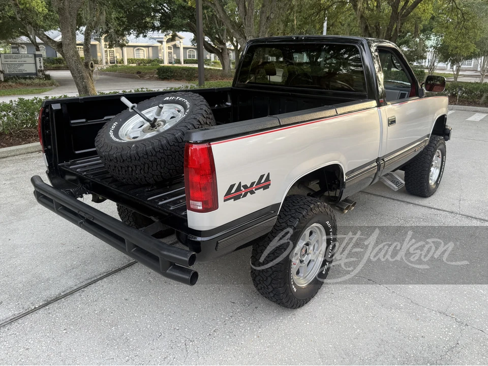 1989 Chevrolet C/K 4th Gen - Image 3 of 31