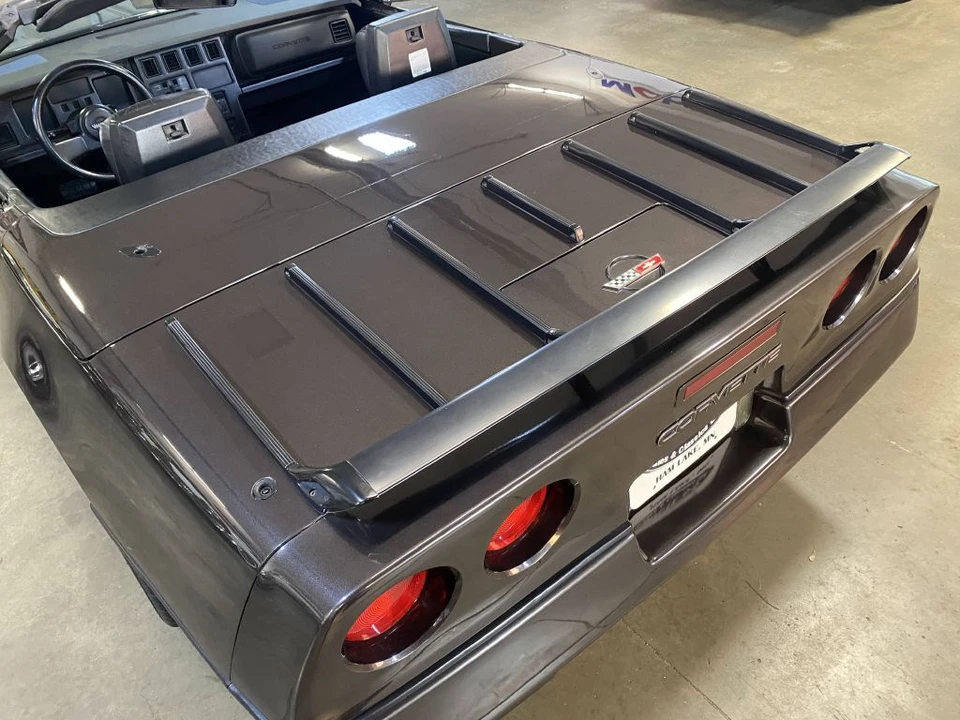 1989 Chevrolet Corvette C4 - Image 18 of 21