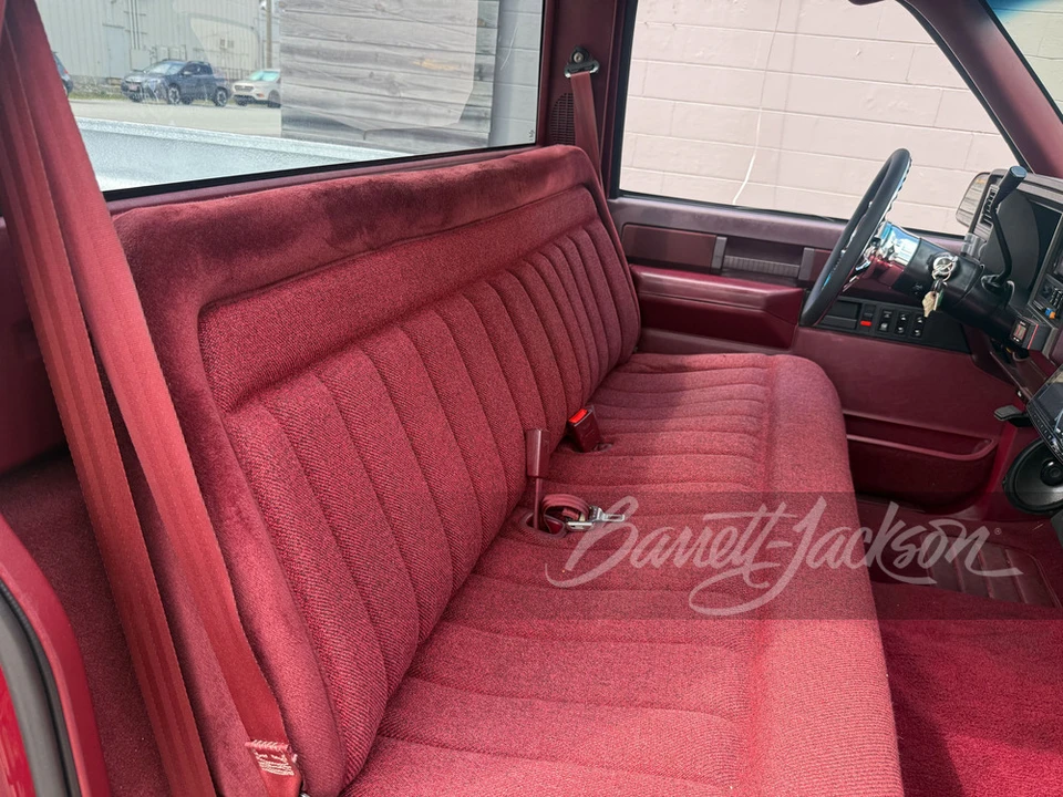 1989 Chevrolet Silverado - Image 9 of 31