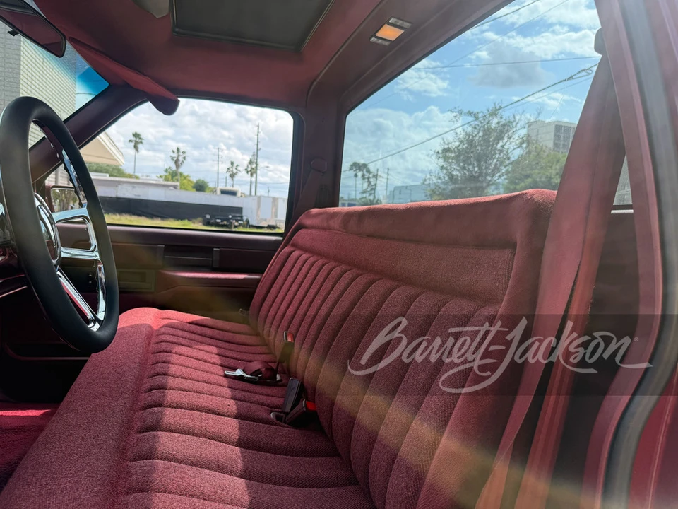 1989 Chevrolet Silverado - Image 17 of 31