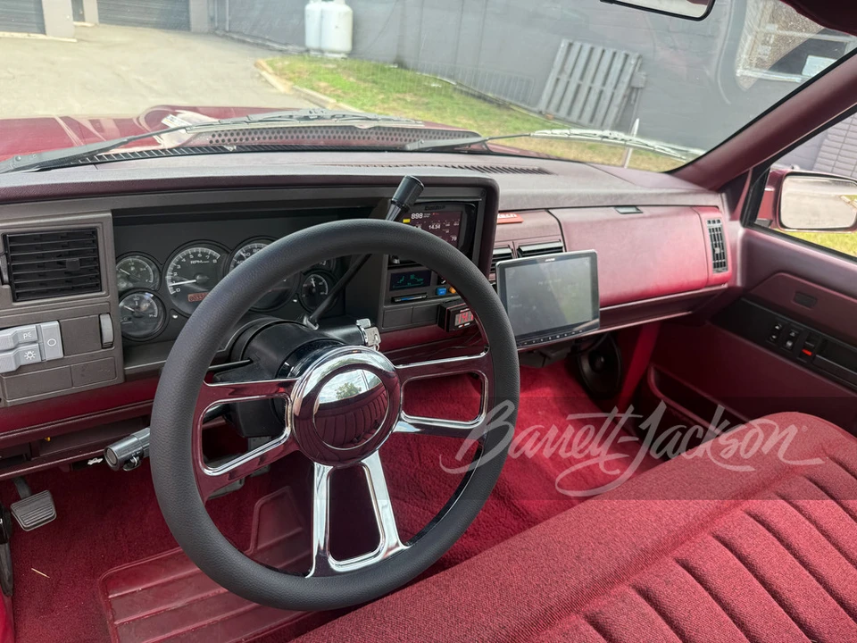 1989 Chevrolet Silverado - Image 20 of 31