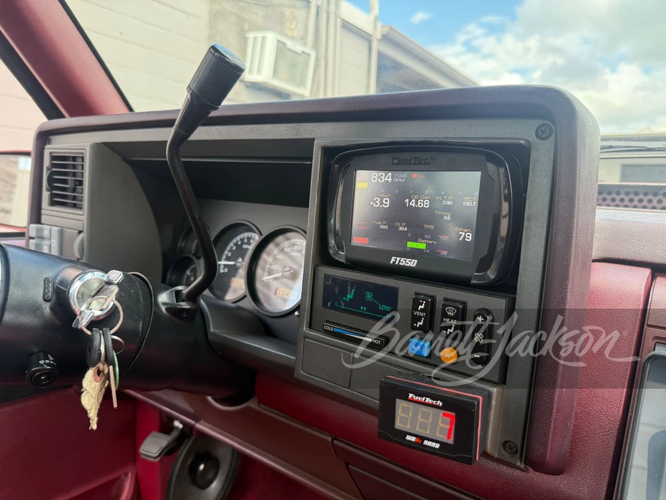1989 Chevrolet Silverado - Image 21 of 31