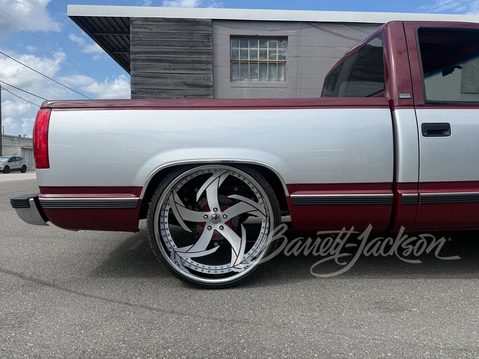 1989 Chevrolet Silverado - Image 22 of 31