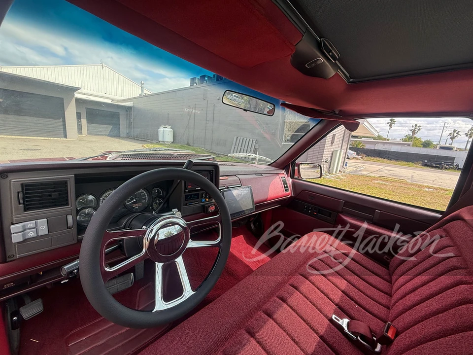 1989 Chevrolet Silverado - Image 23 of 31