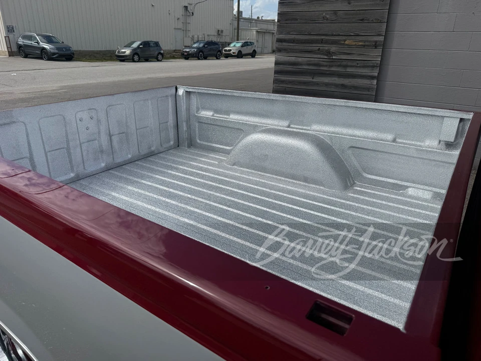 1989 Chevrolet Silverado - Image 28 of 31