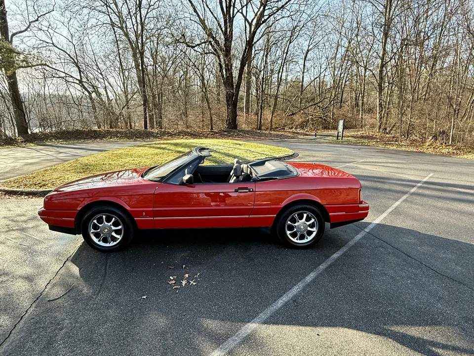 1989 Cadillac Allante - Image 16 of 31