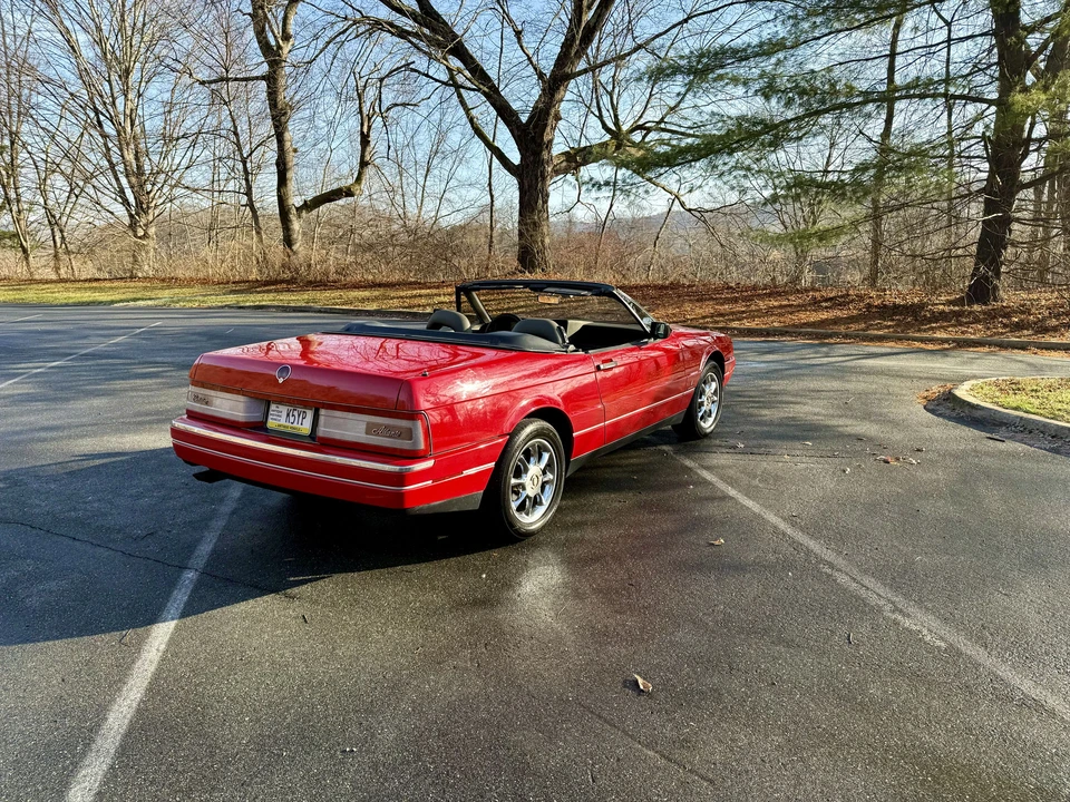 1989 Cadillac Allante - Image 18 of 31