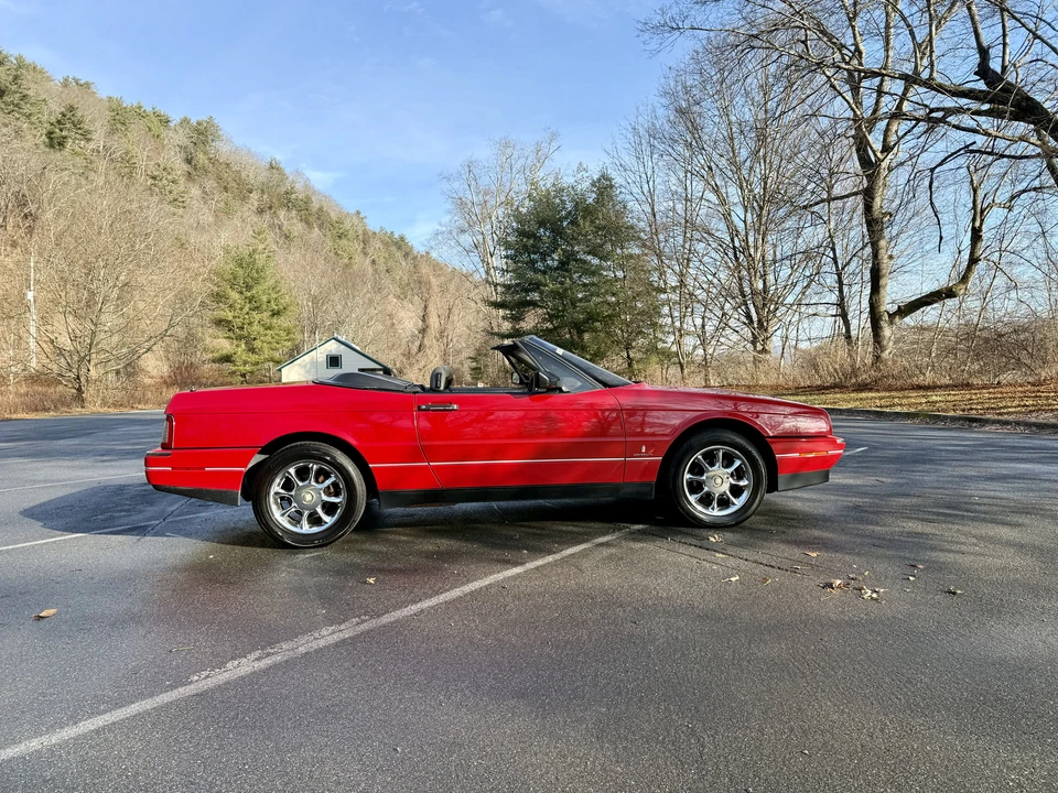 1989 Cadillac Allante - Image 19 of 31