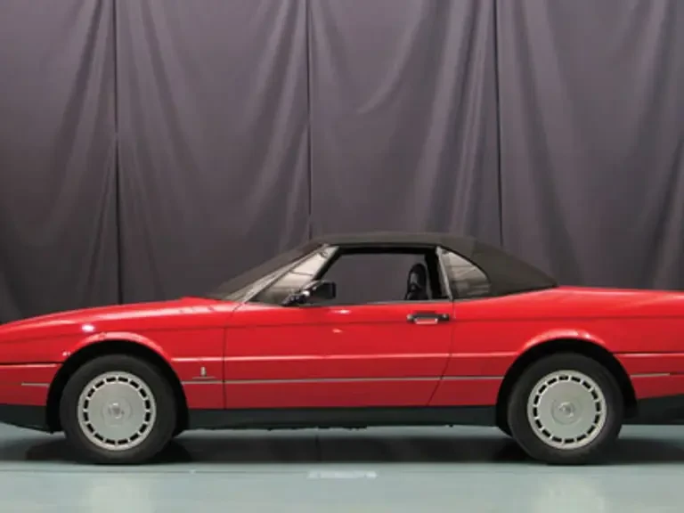 1989 Cadillac Allante - Image 2 of 8