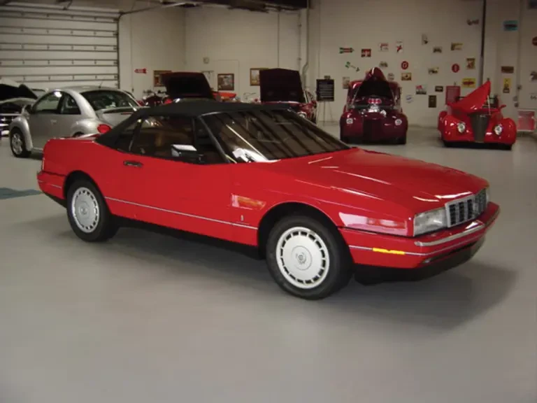 1989 Cadillac Allante - Image 2 of 3